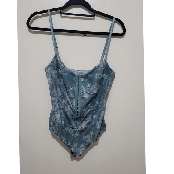NWT Intimately FP Floral Mesh Bodysuit - Picture 5 of 7